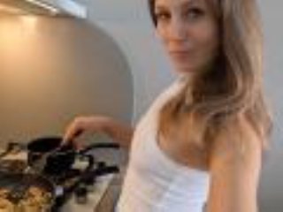 Volledig profiel bekijken van AuroraStar