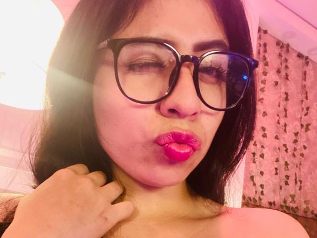 ZoeRedds - Live porn &amp; sex cam - 28564109