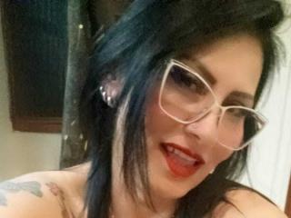 См. подробные сведения о модели DonnaJones