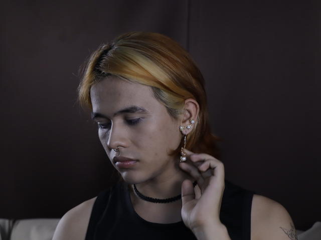 BenjiVampire - Live porn &amp; sex cam - 28568846