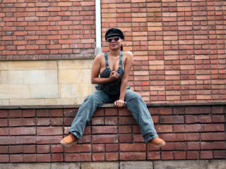 См. подробные сведения о модели EbonyxLust