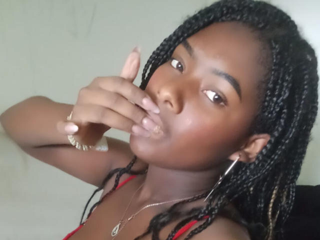 KarinaFlowers - Live porn &amp; sex cam - 28572746