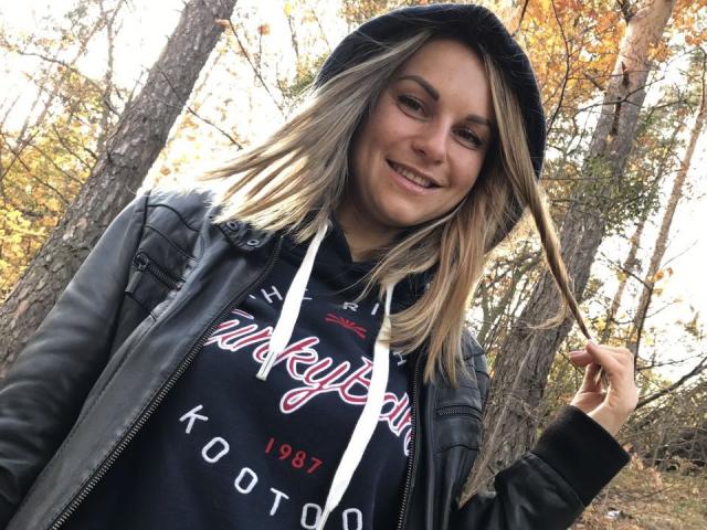 BelleLisaG - сексуальная веб-камера в реальном времени - 28573358