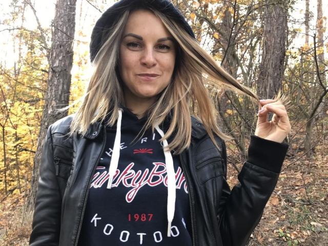 BelleLisaG - Sexe cam en vivo - 28573373