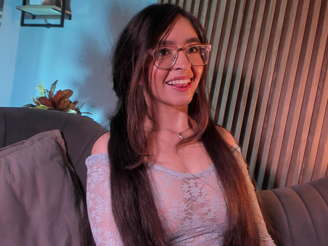 EvaMcAllister - Live sex cam - 28573550