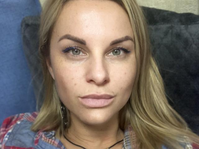 BelleLisaG - Sexe cam en vivo - 28573646