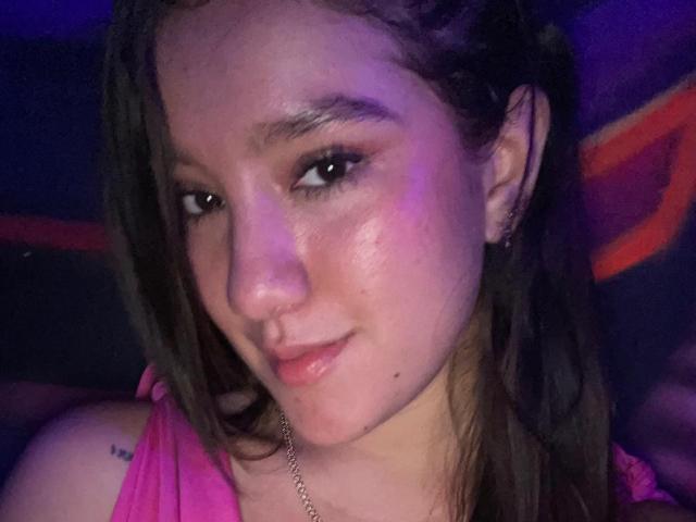 GagingZhara - Live porn &amp; sex cam - 28578524