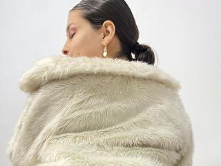 Voir la fiche détaillée de TinaYEdward