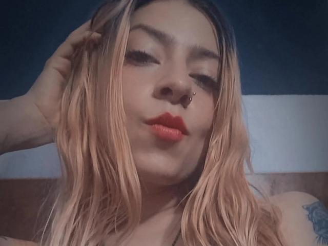 ErikaValeska - Live sex cam - 28582601