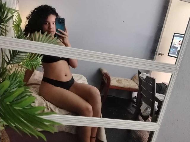 AriaVega - Live porn &amp; sex cam - 28584863