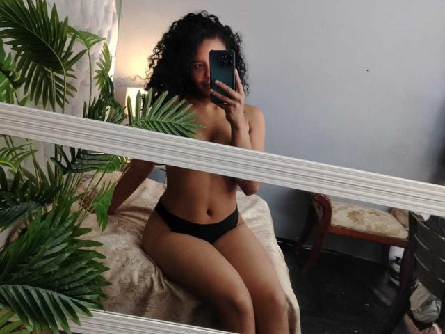 AriaVega - Live porn &amp; sex cam - 28584872