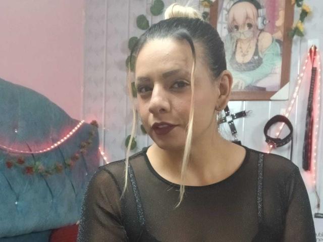 KathaleyaGrayyAss - Live sex cam - 28585169