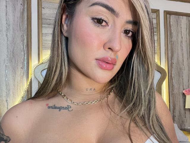 MaeCollins - Live sex cam - 28585472