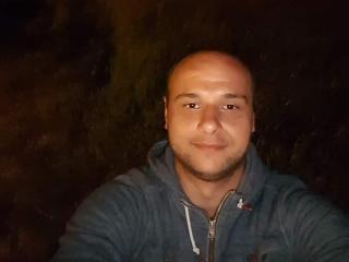 Voir la fiche détaillée de Lluuukkkaa89