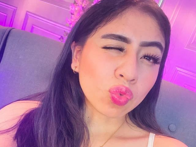 ZoeRedds - Live porn &amp; sex cam - 28588955