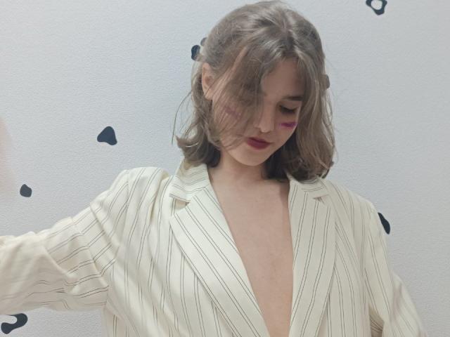 LariElla - Live porn &amp; sex cam - 28590464