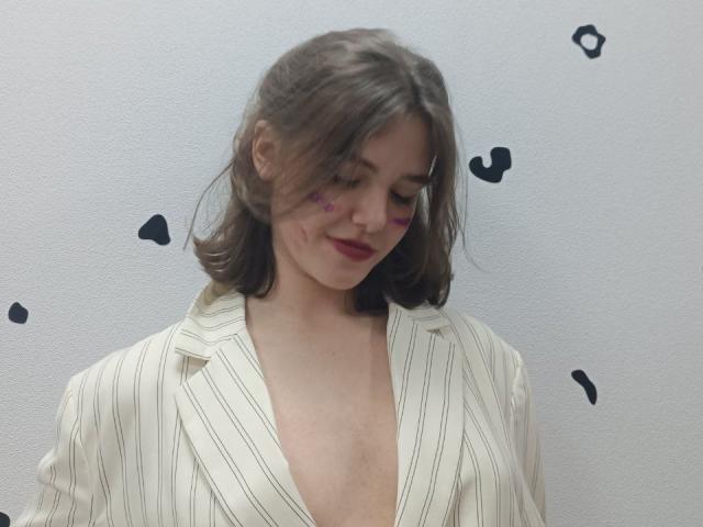 LariElla - Live porn &amp; sex cam - 28590467