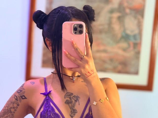 LunaDesire - Live porn &amp; sex cam - 28594025