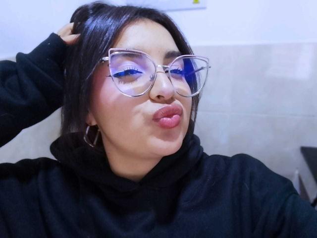 MissSubmissive - Live porn &amp; sex cam - 28594667