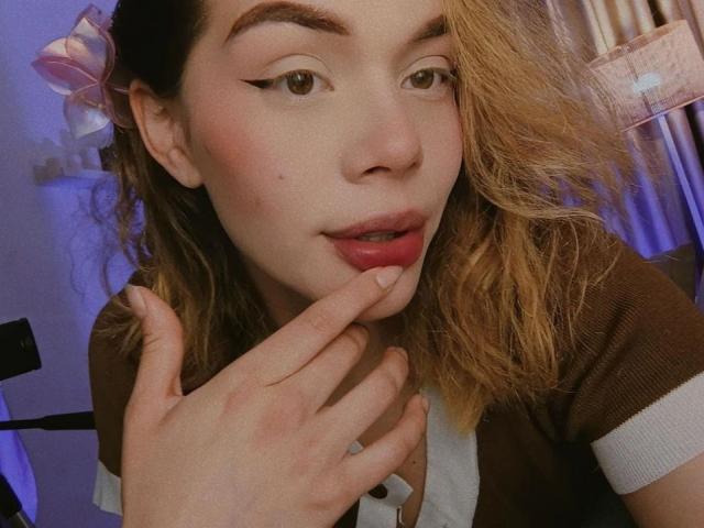 EmmaRiveraa - Live porn &amp; sex cam - 28595057