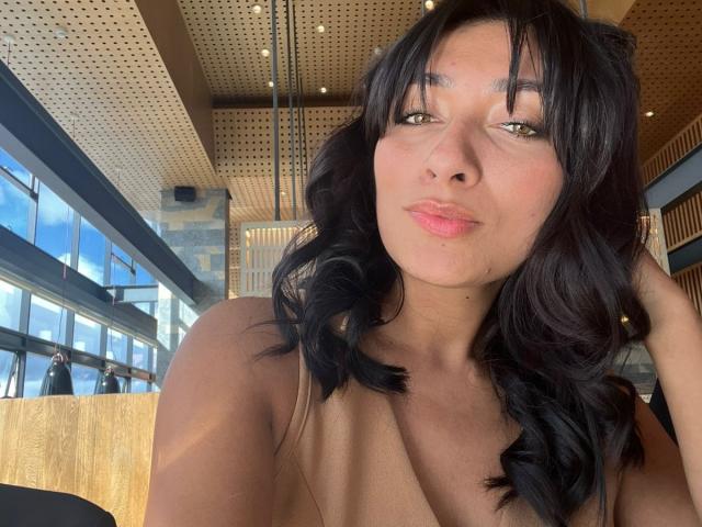 AmelineRousseau - Live porn &amp; sex cam - 28598558