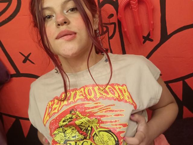 SophieHil - Live sex cam - 28600205