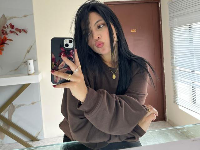 NyraVanel - Live porn &amp; sex cam - 28600439