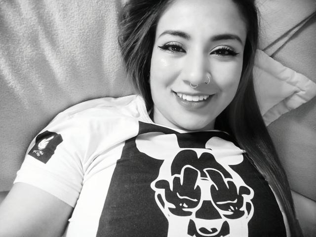 LarissaMiller - Live porn &amp; sex cam - 28601318