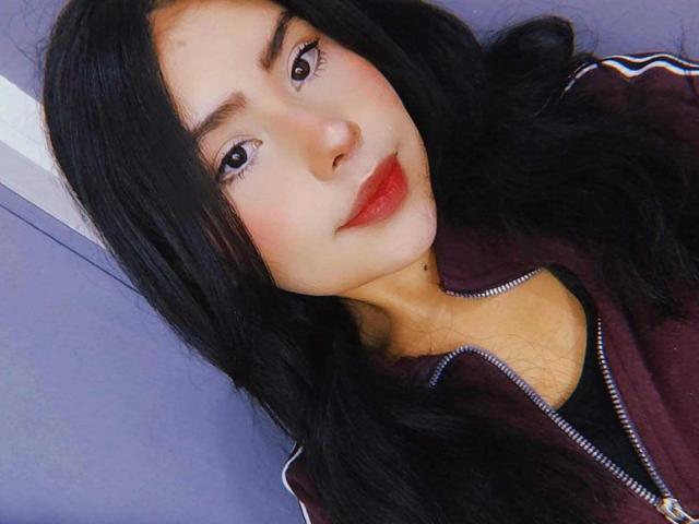 AliceEvansLove - Élő pornó és szexkamera - 28603094