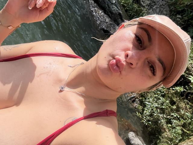 AtheneaRossi - ライブポルノ&amp;セックスカム - 28606922