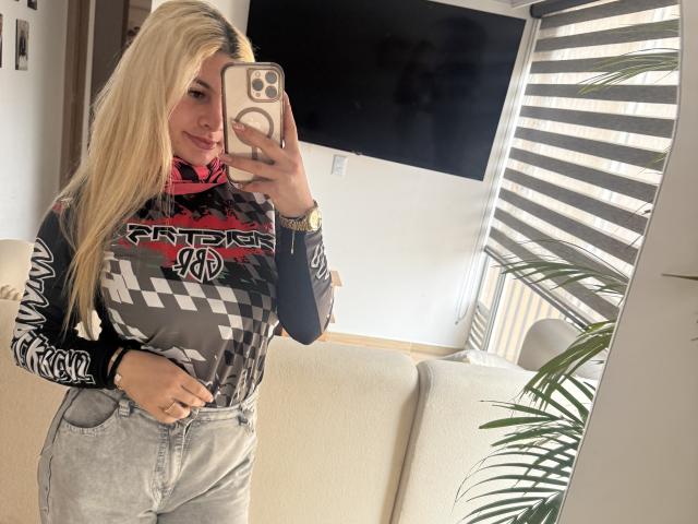 AtheneaRossi - Camera khiêu dâm &amp; quyến rũ trực tiếp - 28606937