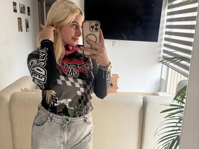 AtheneaRossi - ライブポルノ&amp;セックスカム - 28606970