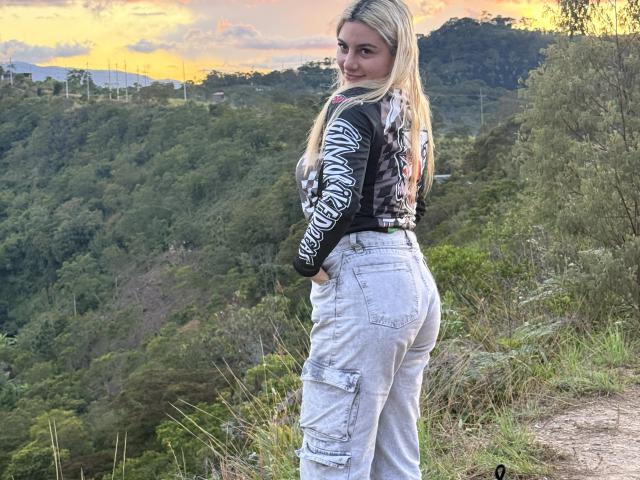 AtheneaRossi - Camera khiêu dâm &amp; quyến rũ trực tiếp - 28607012