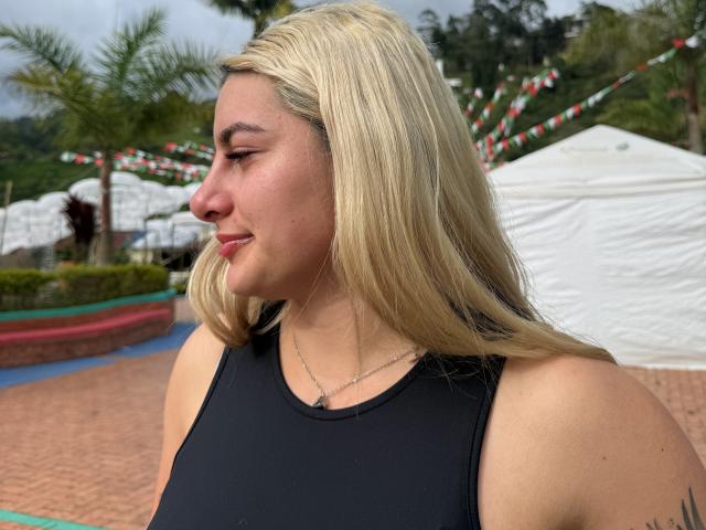 AtheneaRossi - ライブポルノ&amp;セックスカム - 28607096