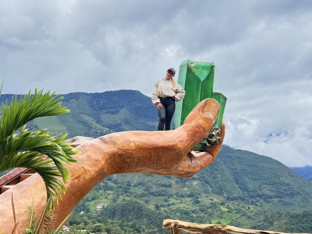 AtheneaRossi - ライブポルノ&amp;セックスカム - 28607303