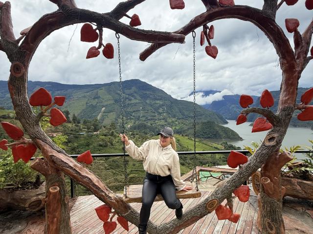 AtheneaRossi - ライブポルノ&amp;セックスカム - 28607318