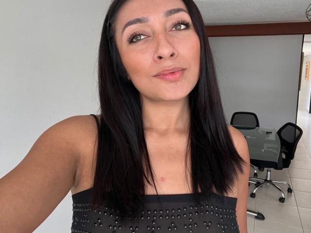 AmelineRousseau - Live porn &amp; sex cam - 28608287
