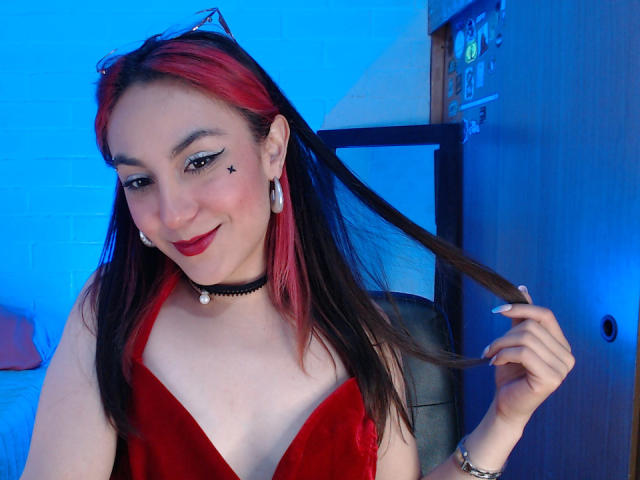 AmyStreetwise69 - Live sex cam - 28610747