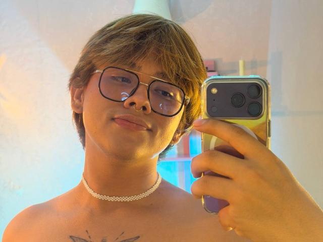 BenjiVampire - Live porn &amp; sex cam - 28611905