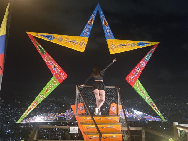 LunaBlossom - Live Sex Cam - 28613144