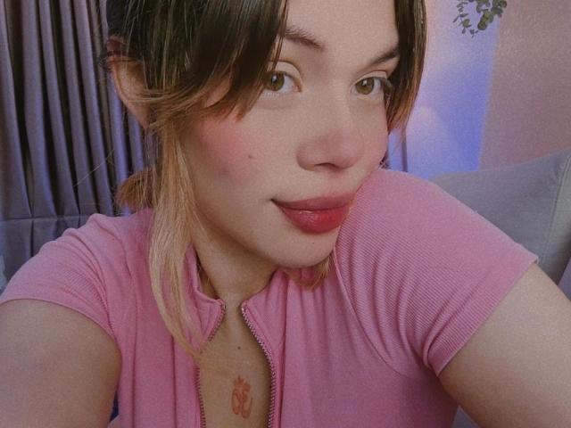 EmmaRiveraa - Live porn &amp; sex cam - 28615526