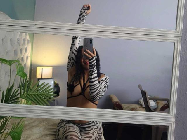 AriaVega - Live sex cam - 28616729