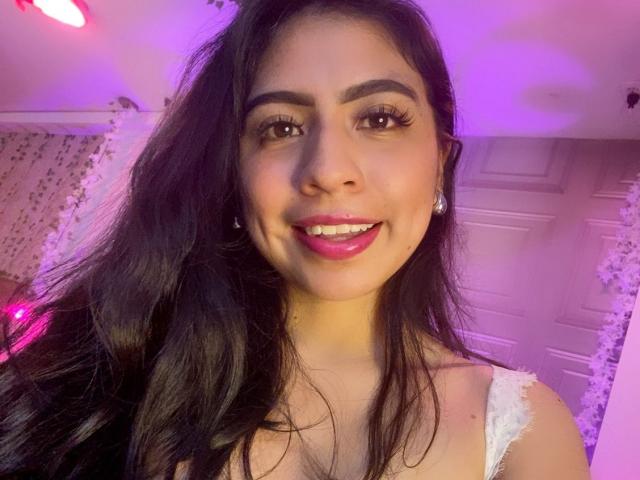 ZoeRedds - Live porn &amp; sex cam - 28623575