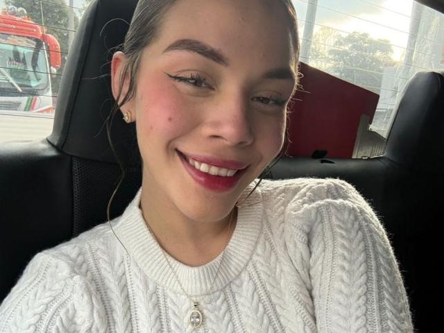 EmmaRiveraa - Live porn &amp; sex cam - 28625297