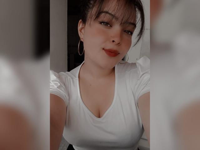 GiaDonovan - Live porn &amp; sex cam - 28626908