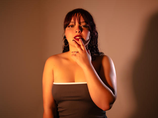 GiaDonovan - Live porn &amp; sex cam - 28627232