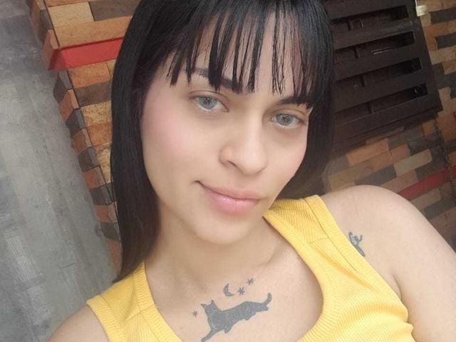 CatalinaAcostaOne - Élő pornó és szexkamera - 28627454