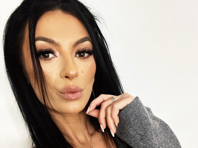 KinkyAmelie - Live porn &amp; sex cam - 28628753