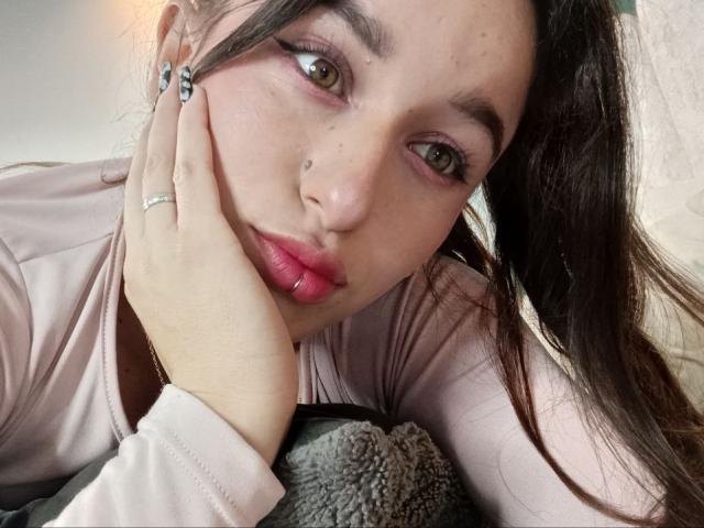 MilaGonz - Live porn &amp; sex cam - 28631831