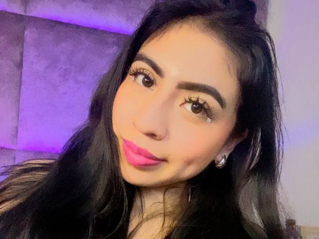 ZoeRedds - Live sexe cam - 28634576